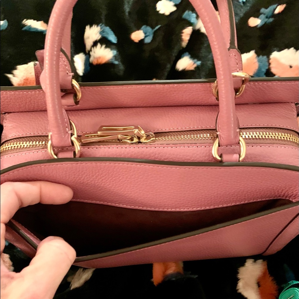 Beautiful COACH Satchel. - Picture 8 of 16